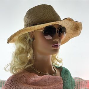 Oscar DeLa Renta Green/Pink Aviator Lens Gold Frame And Arms